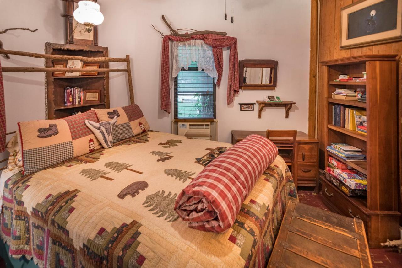 Country Woods Inn Глен-Роуз Экстерьер фото